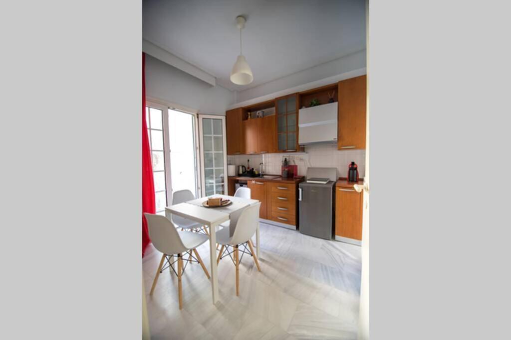 Your Cozy Downtown Home - Apartment Larissa Exterior foto
